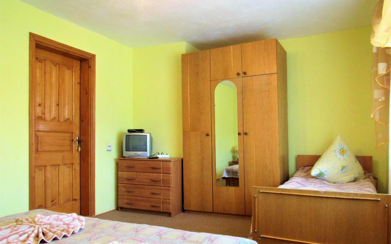 Hotel Відпочинок У Пронів à Slavsko Extérieur photo